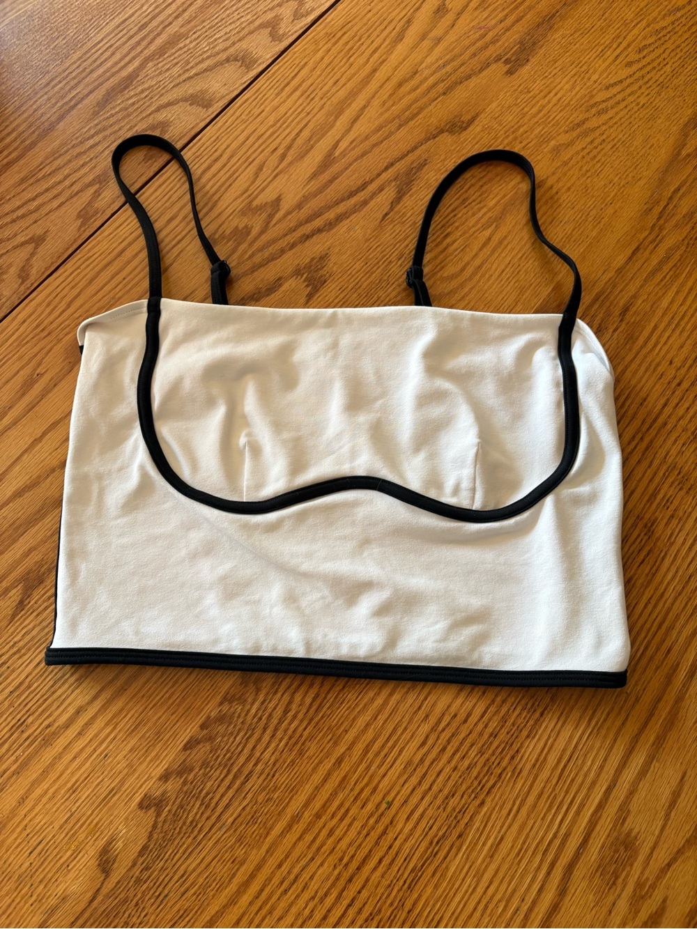 Alo Yoga Airbrush Streamlined Bra Tank in ivory and black size large - Picture 3 of 6